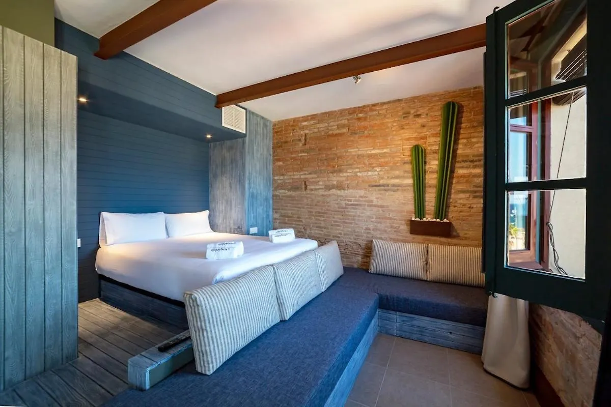 Apartment Studio Touching The Beach Barcelona
